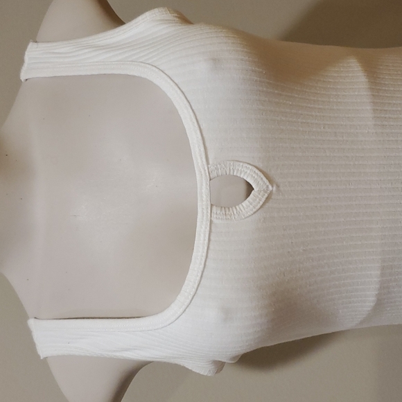 Hollister bodysuit - Picture 2 of 4